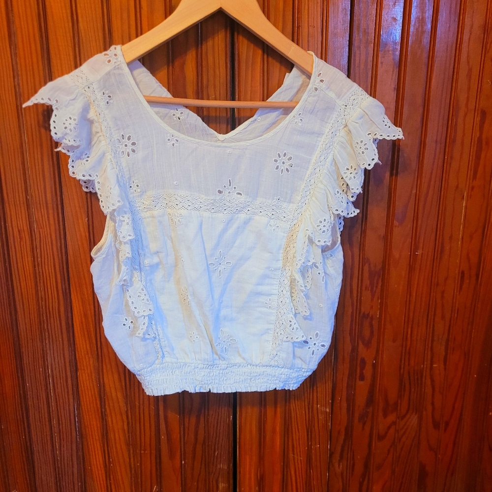 White lace bouse
